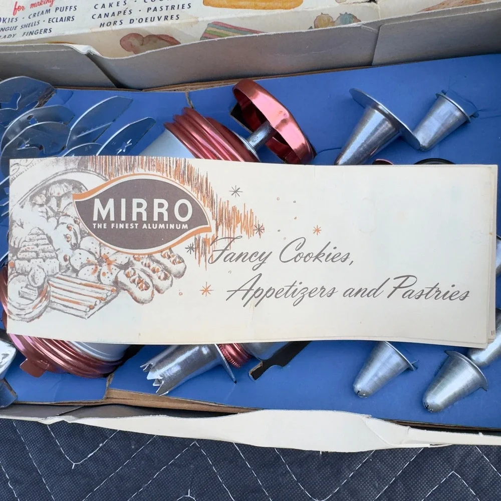 Vintage Mirro Aluminum Cooky Pastry Press Decorator Set Original Box Recipes
